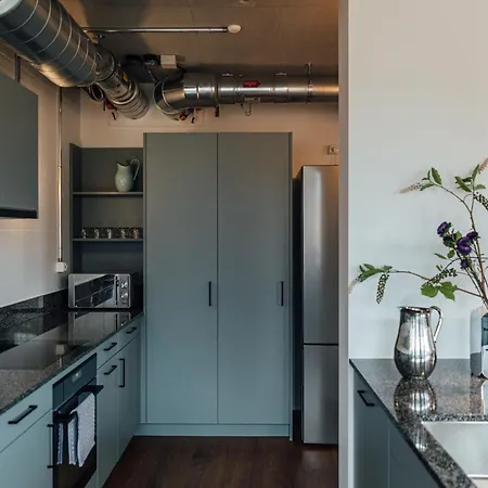 Tomodomo Coliving Homestay *